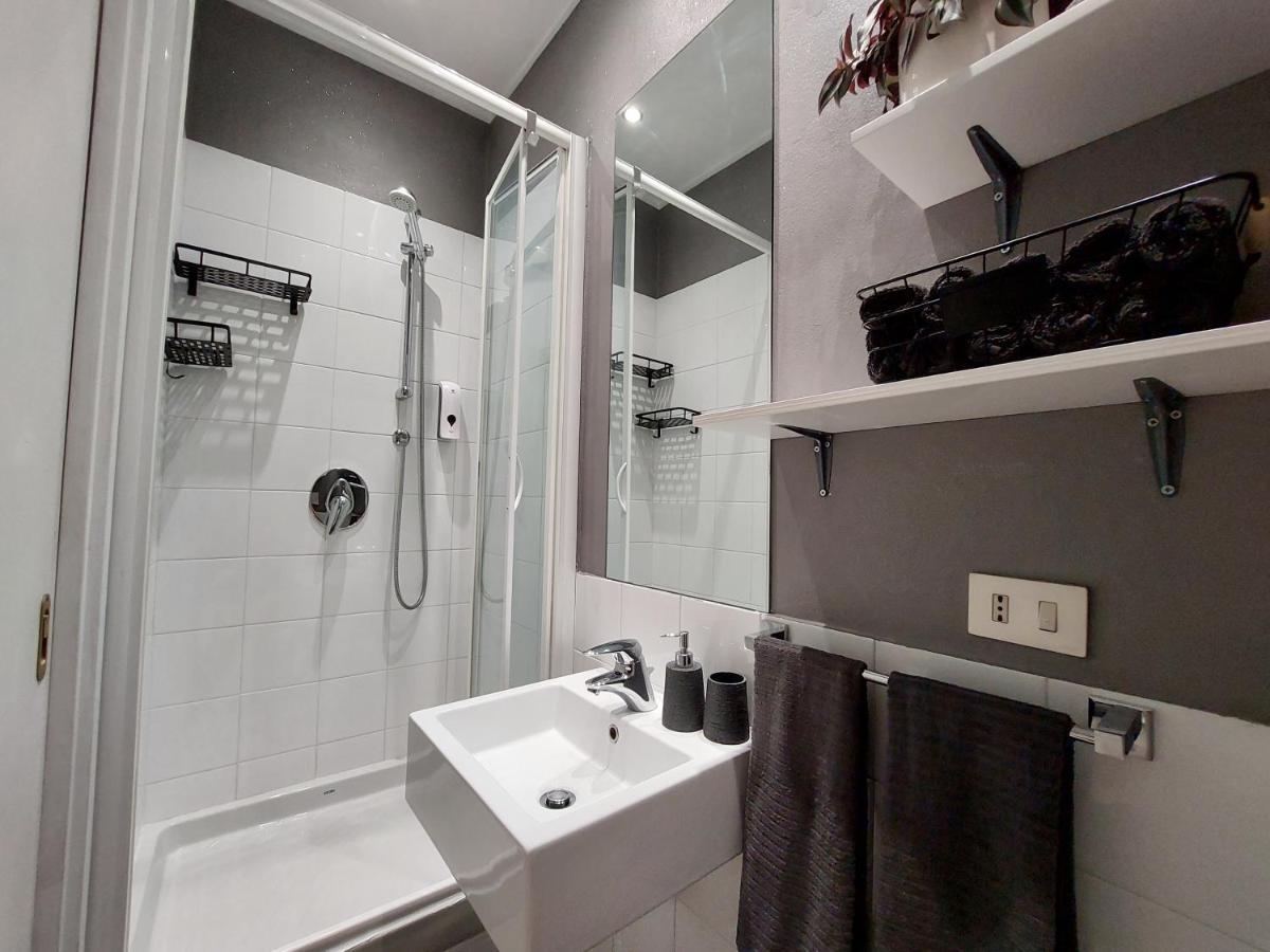 Garibaldi Station - L' Isola Che C'E Apartment - 12 Mins To Rho Fiera Milano Εξωτερικό φωτογραφία
